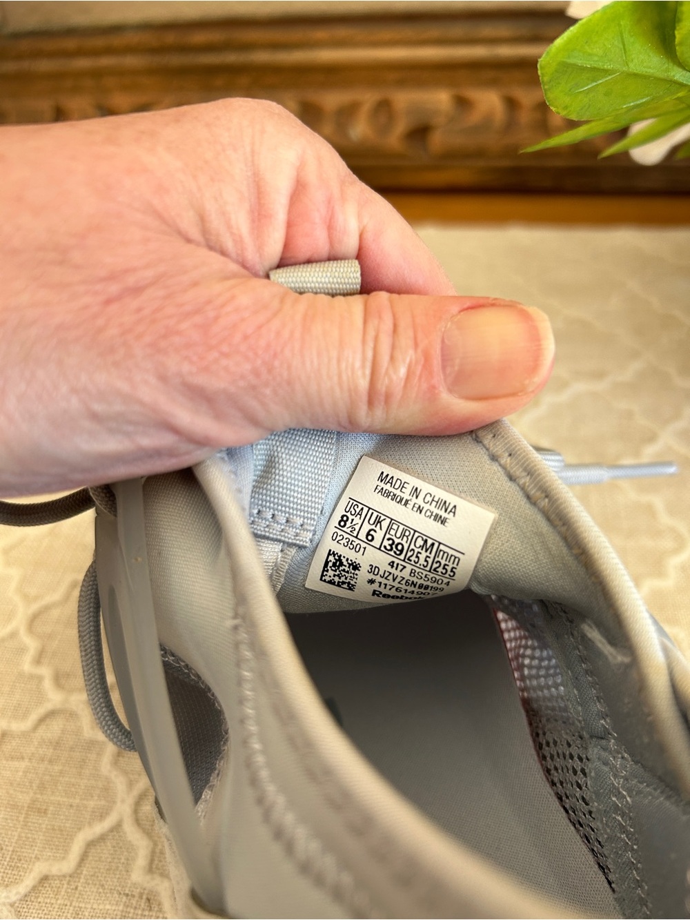 Reebok Hayasu Women's Gray Lace-Up Athletic Shoes like new in box, size 8.5 - Picture 8 of 11
